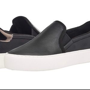 Ugg Cahlavan Slip on leather sneaker